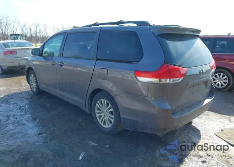 2014 Toyota Sienna Xle V6 8 Passenger from USA, damaged, VIN 5TDYK3DC7ES430938